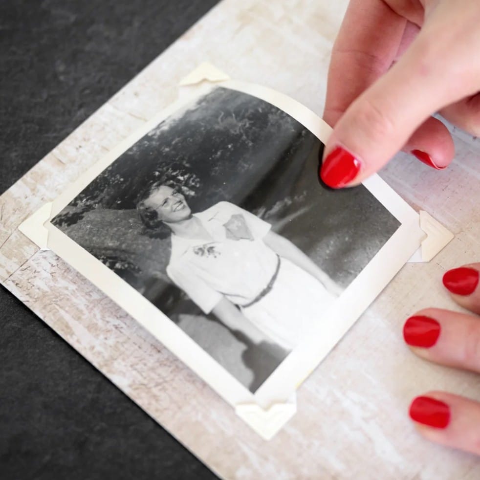 Cream Photo Corners (180/pk) - Image 2